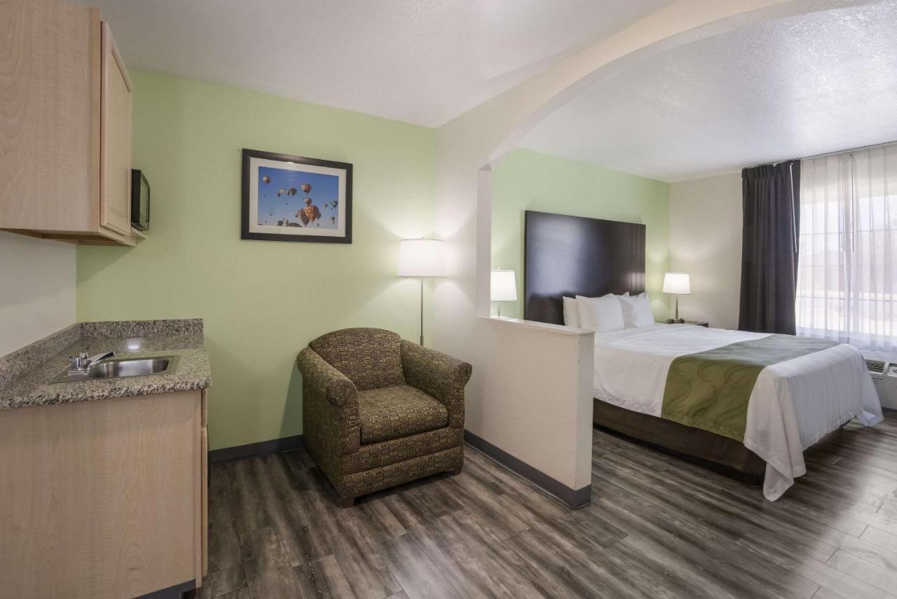 Quality Inn & Suites Clayton, Nm Exteriör bild