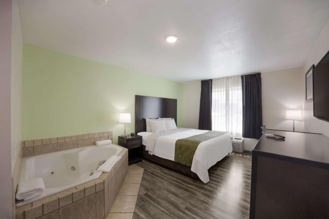 Quality Inn & Suites Clayton, Nm Exteriör bild