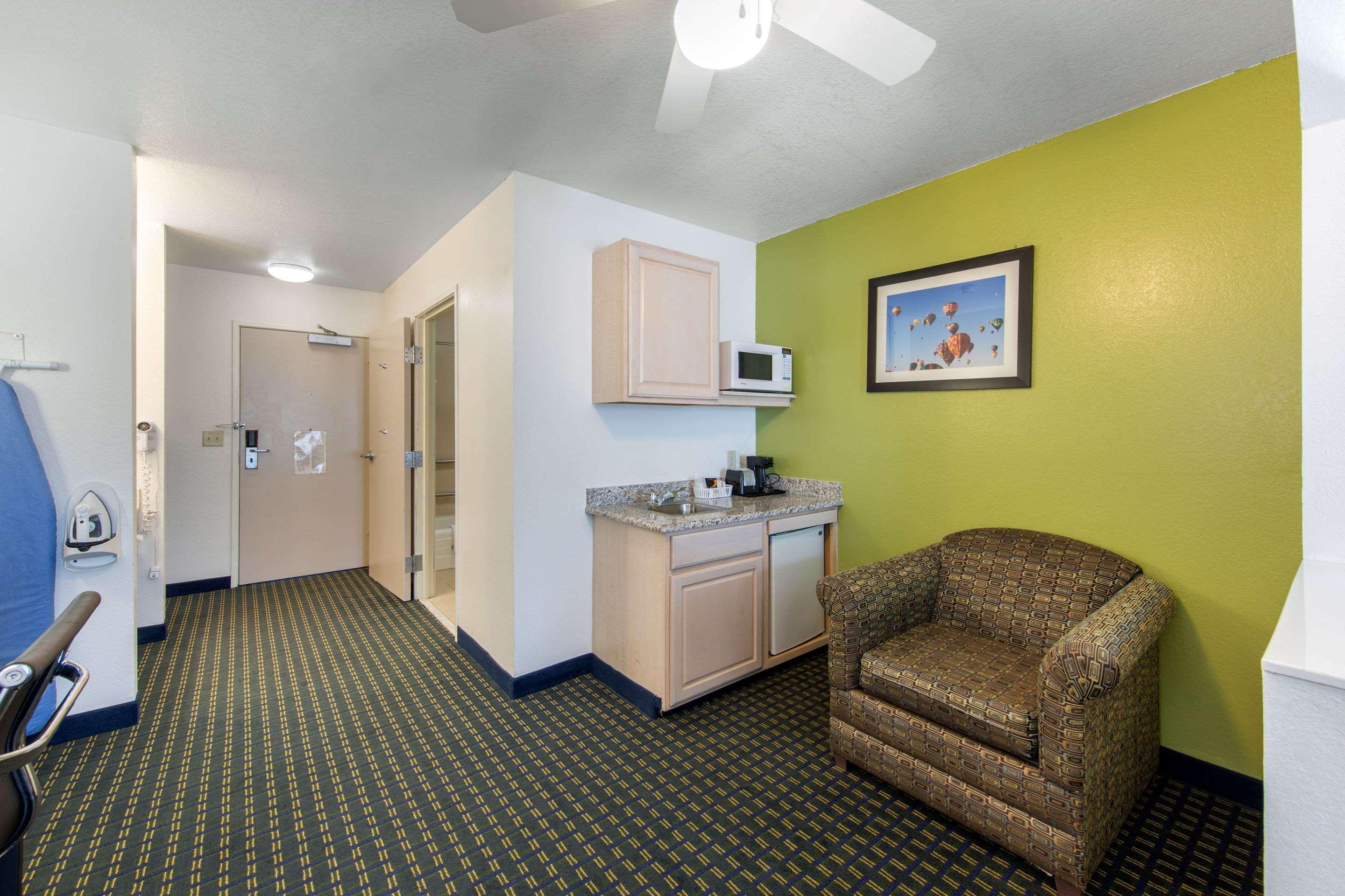 Quality Inn & Suites Clayton, Nm Exteriör bild