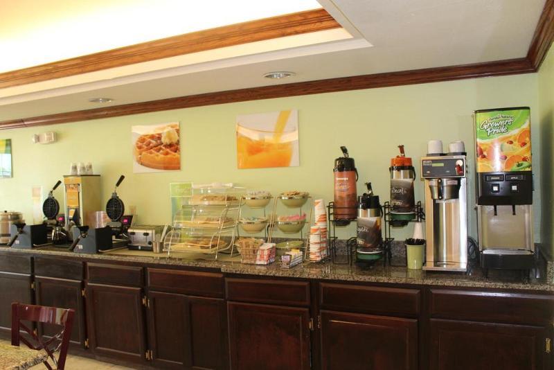 Quality Inn & Suites Clayton, Nm Exteriör bild