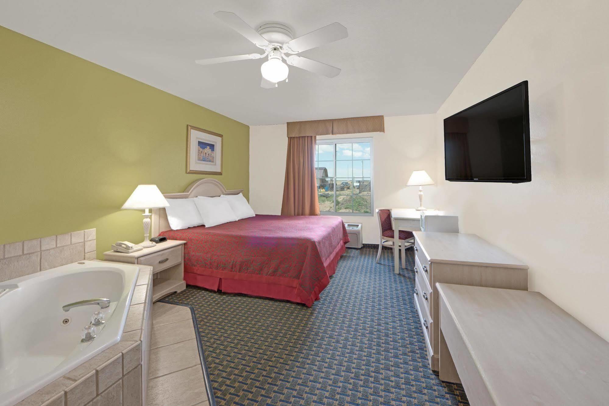 Quality Inn & Suites Clayton, Nm Exteriör bild
