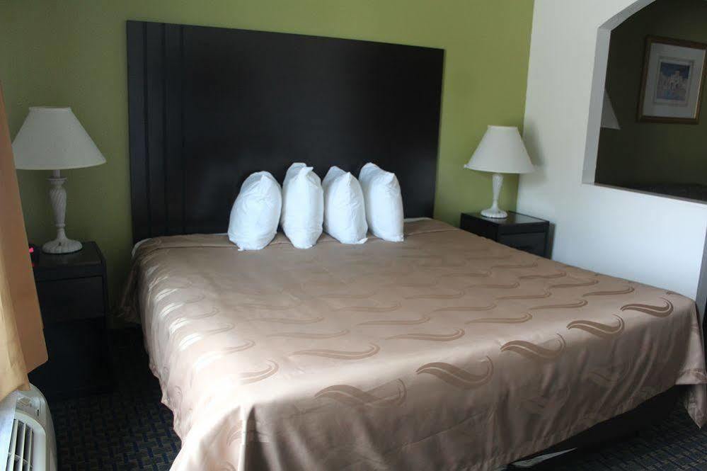 Quality Inn & Suites Clayton, Nm Exteriör bild
